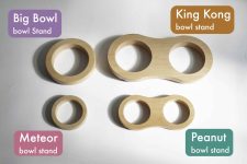 The Round pet bowl stand Size comparation